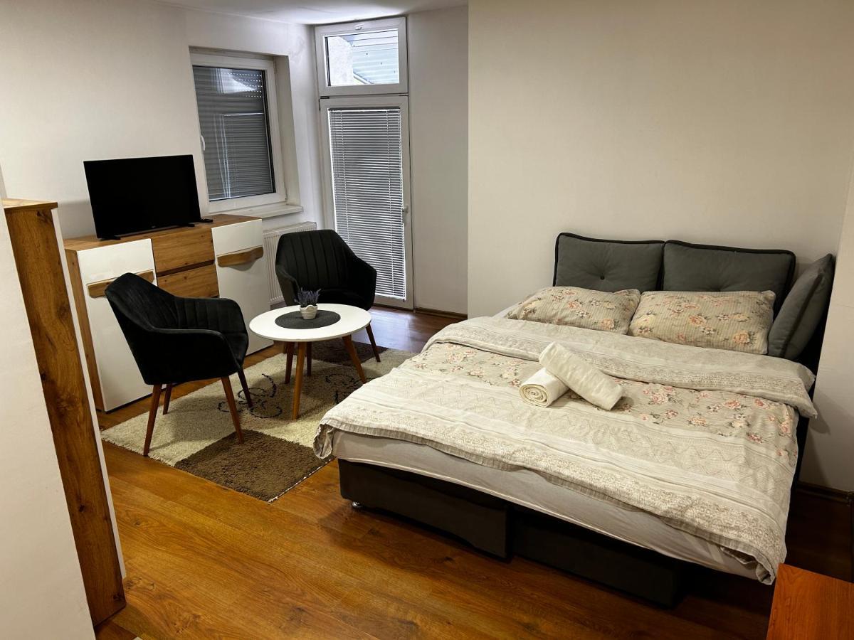 Apartmani Venci Travnik Eksteriør bilde