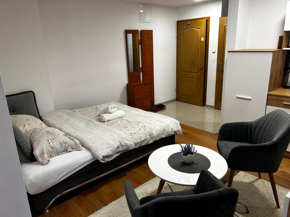 Apartmani Venci Travnik Eksteriør bilde